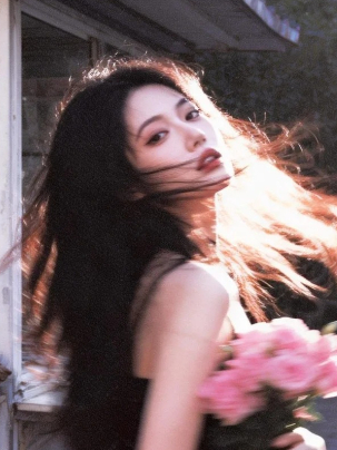 逃婚鳏夫后，我遇到的女尸跟我像极了